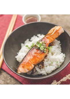 แซลมอนเทริยากิ (Teriyaki Salmon) 170 กรัม จำนวน 3 เสิร์ฟ ต่อ แพค 